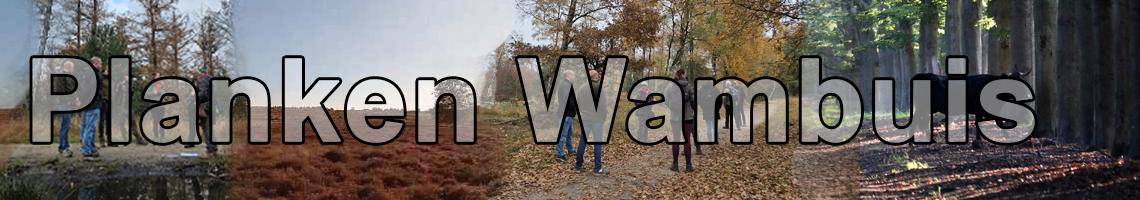 Banner met excursiedeelnemers bij ven, heide en bos in Planken Wambuis